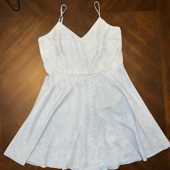 GAP Light Blue “Denim” Mini Dress with Flowing Skirt | Size Large - Picture 3 of 7